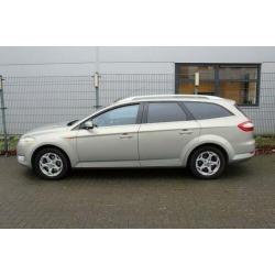 Ford Mondeo Wagon 2.0 16v Limited! NAV! 181.000km! BJ 2010!