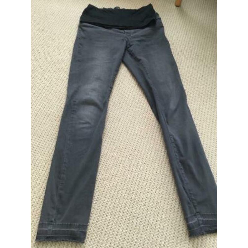 Positie broeken slim fit; 2 stuks maat 28