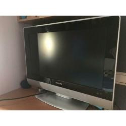 Philips breedbeeld tv te koop met afstandsbediening