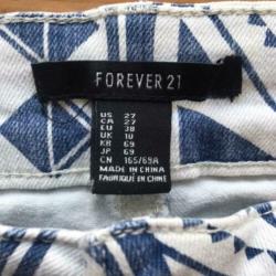 Jacquard 38 blauw witte M short Forever 21 egf
