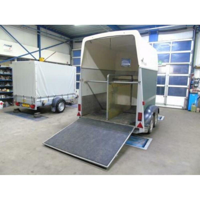 Humbaur Rapid 2-paards trailer zadelkamer handelsprijs Buist