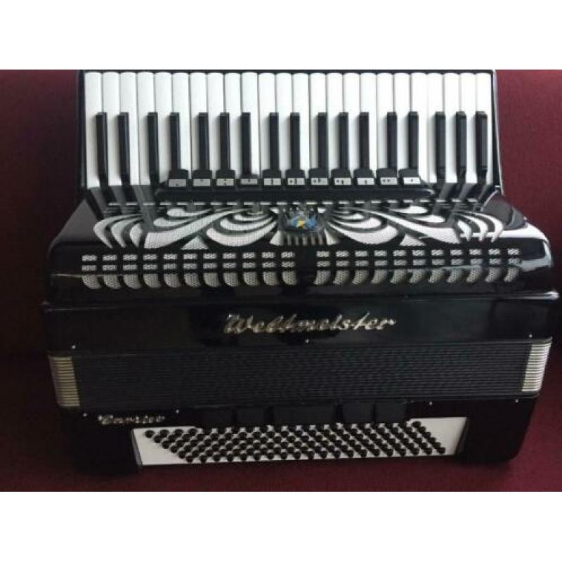 Duitse Weltmeister Caprice accordeon . 120 bas . 4 korig .