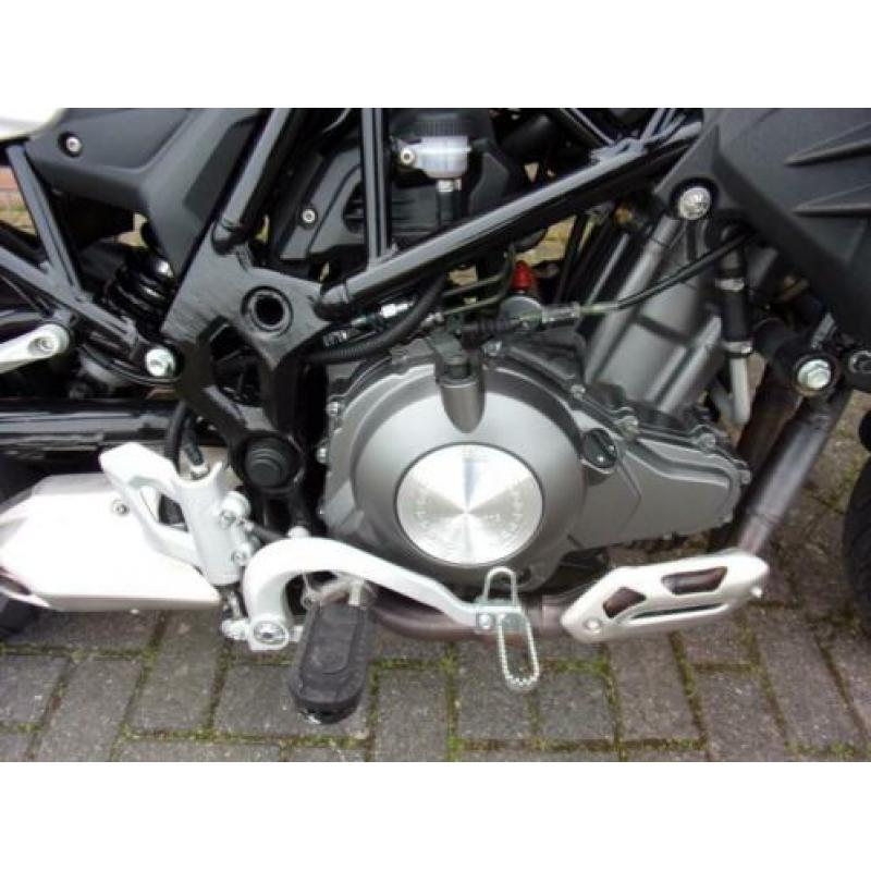 Benelli TRK 502 grote allroad voor A2 rijbewijs (bj 2018)