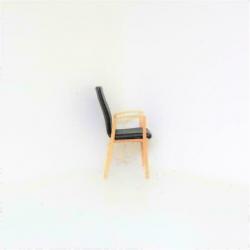 Kuch+Co 3500 Yara Design Stoelen, Stapelbare Stoelen, Leer