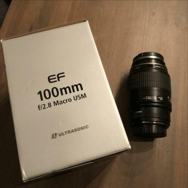 Canon 100mm f2.8 USM Macro
