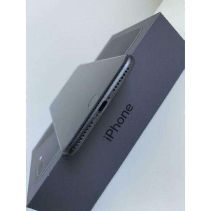 Apple iPhone 8+ 64GB