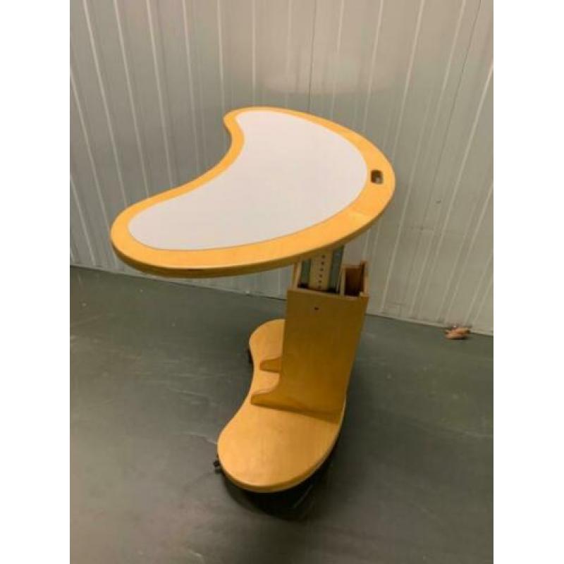 Verstelbaar, bureau, presentatie tafel zeer mooi en uniek