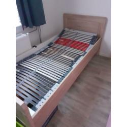1 pers bed met electrische laten bodem