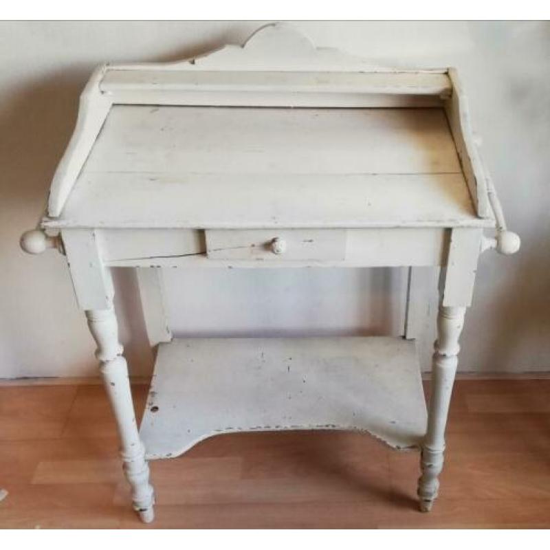 Leuk antiek tafeltje/ toilettafel