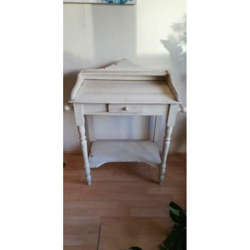 Leuk antiek tafeltje/ toilettafel