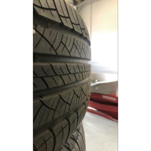 Bijna nieuwe Michelin Latitude winterbanden