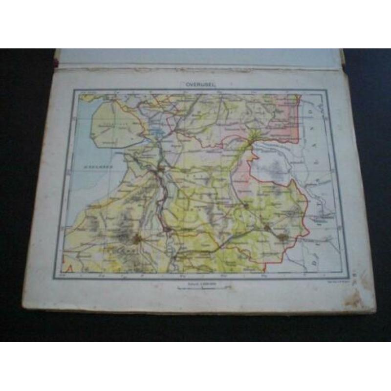 Oude Kleine Schoolatlas der gehele aarde.