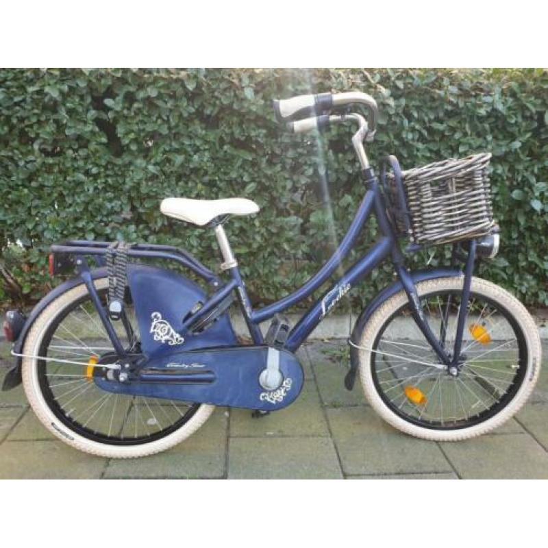 Mooie Loekie meisjesfiets denim blauw 20 inch met mandje