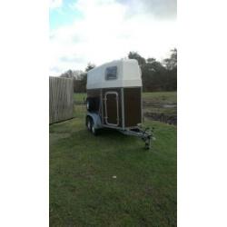 1,5 paardstrailer
