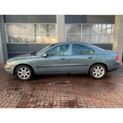 Volvo S60 2.4 Edition Airco,trekhaak,16inch,Cruise,Cv 2002 a