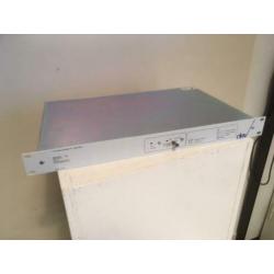 556. Quintech DEV 2716 Active CATV-Band RF Combiner