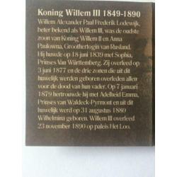 Grootste en kleinste munt van Willem III + naslag penning