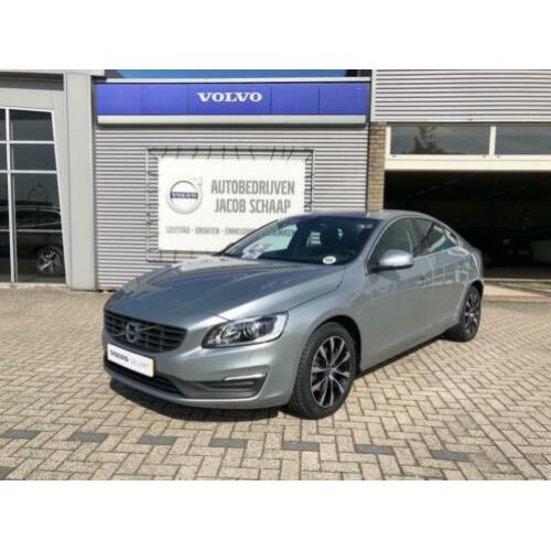 Volvo S60 D4 190pk Momentum / Xenon / Navigatie / Parkeersen