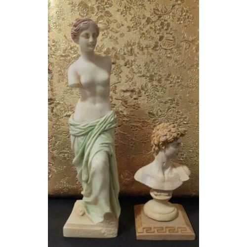 Albast beeldjes. Venus & David.