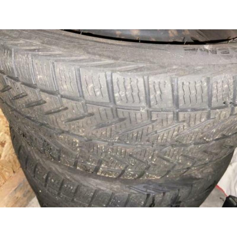 Vredestein Winterbanden met velgen 215/55 R17 98V