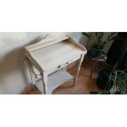 Leuk antiek tafeltje/ toilettafel
