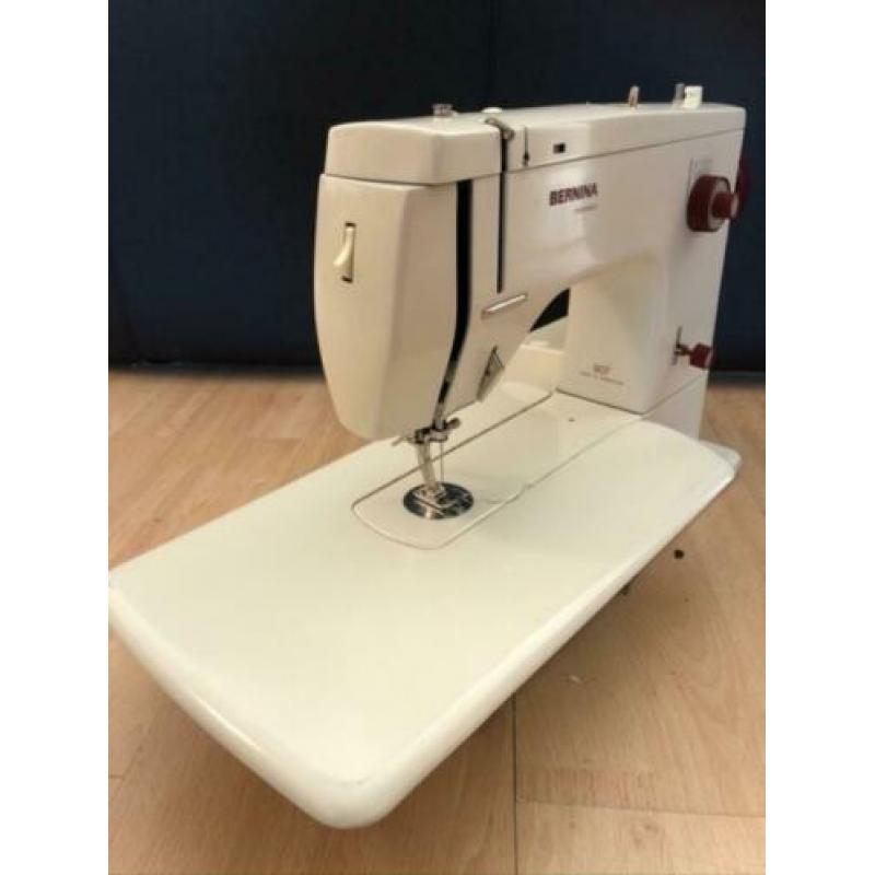 Vrije arm Bernina 807 Minimatic in complete nieuwstaat