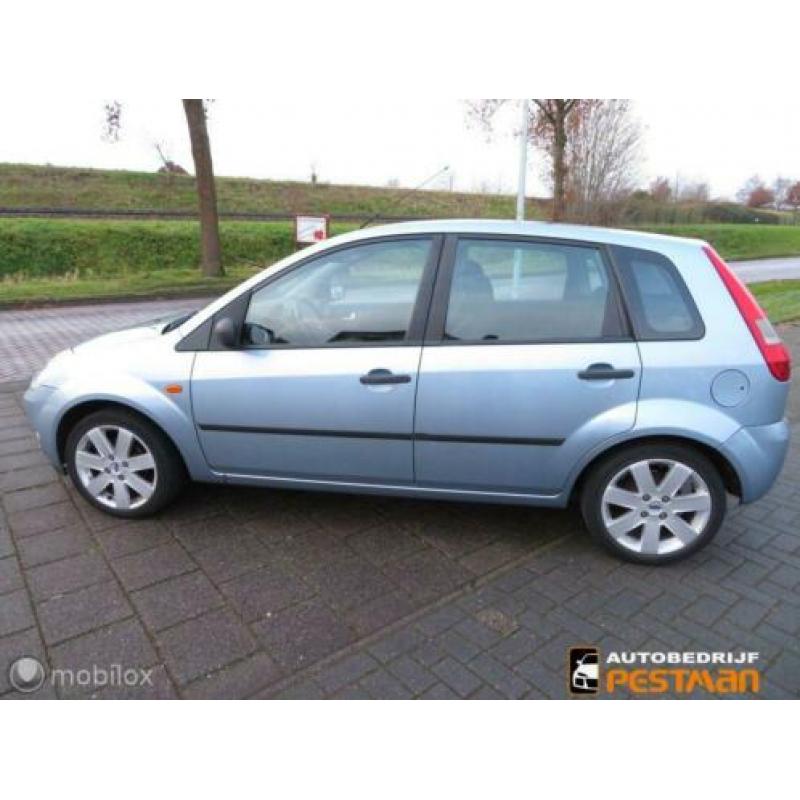 Ford Fiesta 1.4 TDCi Ambiente perfecte staat APK 26-1-2021!