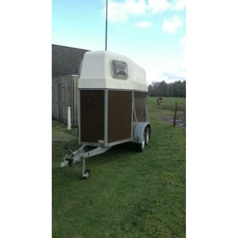 1,5 paardstrailer