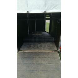 1,5 paardstrailer