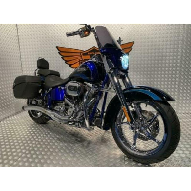 HARLEY-DAVIDSON CONVERTIBLE CVO FLSTSE SOFTAIL (bj 2011)