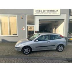 Ford Focus 1.6-16V Trend AUTOMAAT met Airco, NAP en een nieu
