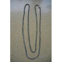 Zilverkleurige ketting hanger ingelegde steentjes roze blauw