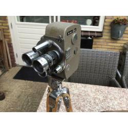 8mm Sankyo 8-r camera op houten driepoot met accessoires