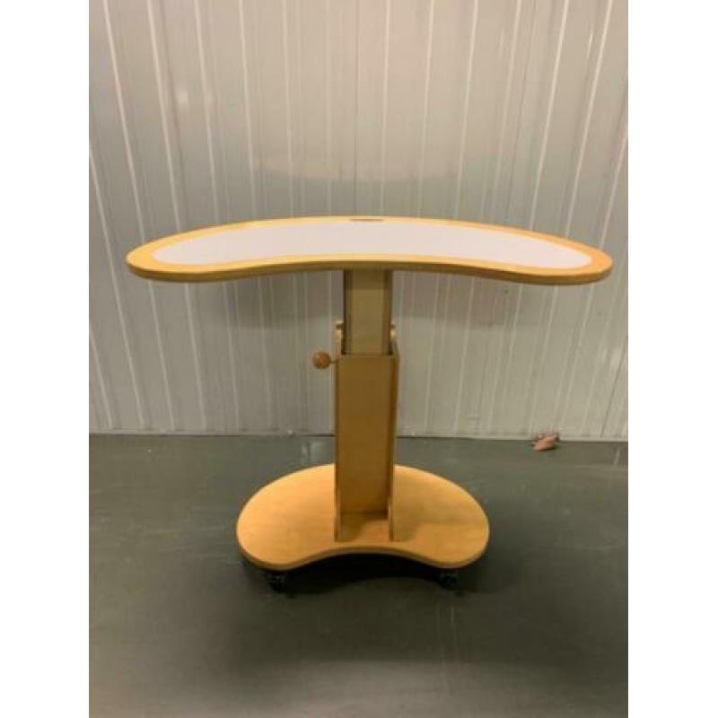 Verstelbaar, bureau, presentatie tafel zeer mooi en uniek