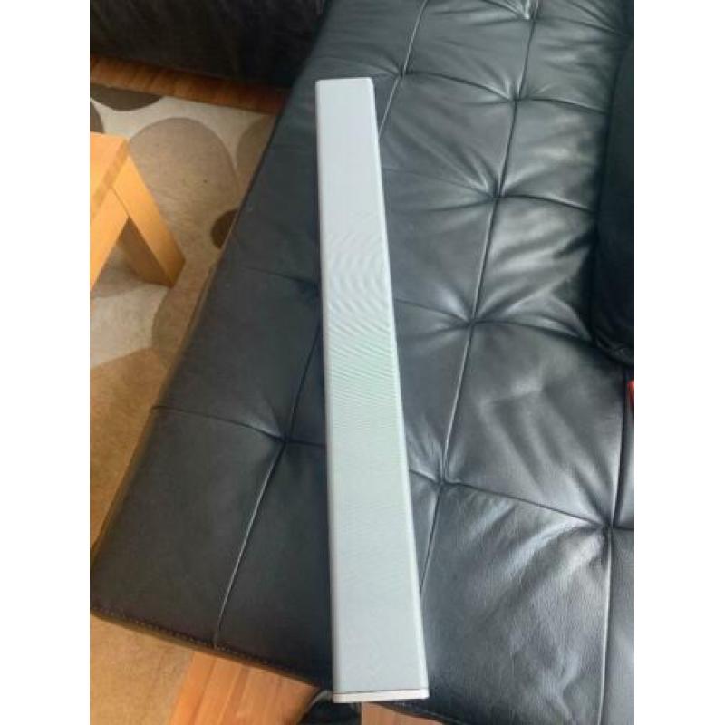 Loewe aluminium center Speaker met kabel zgan