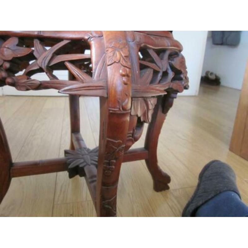 Antieke bijzettafel