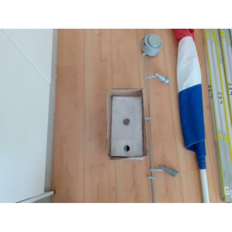 Fontein en led lampen incl starters nieuw vlag en lamp gebru