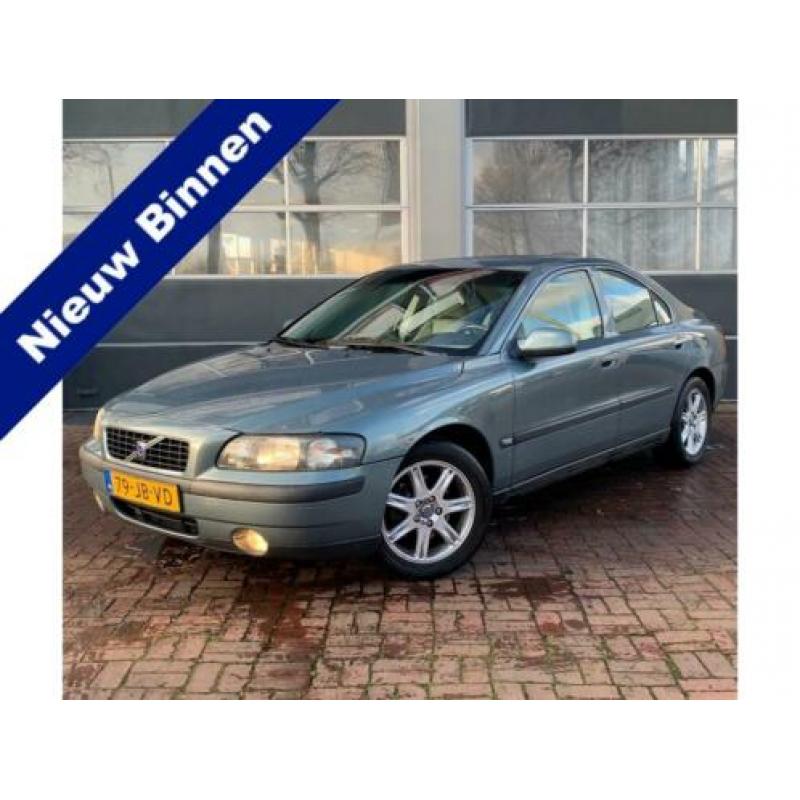 Volvo S60 2.4 Edition Airco,trekhaak,16inch,Cruise,Cv 2002 a