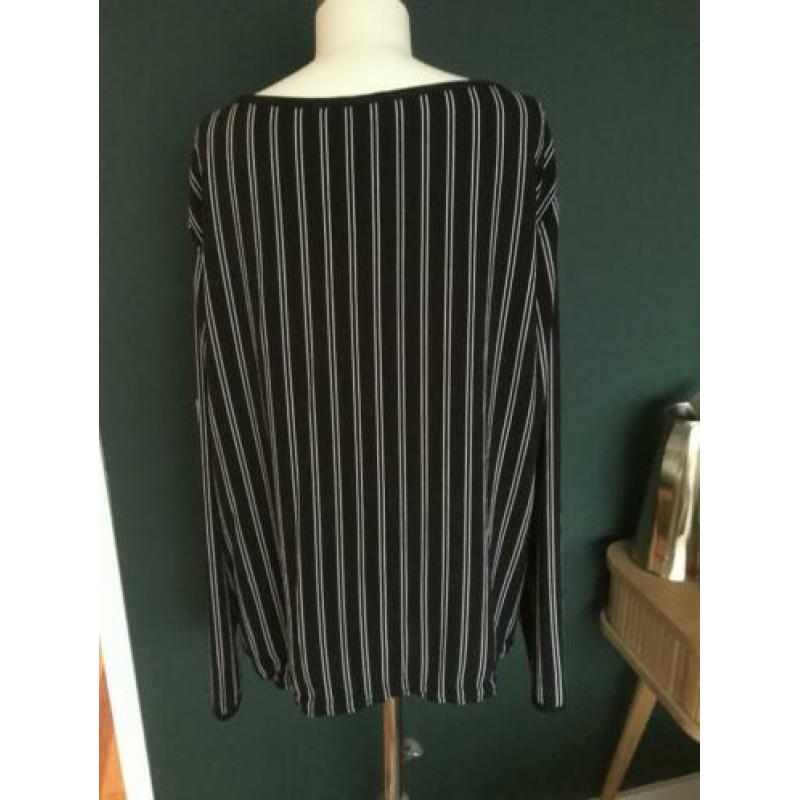 NORAH top zwart/wit maat 48