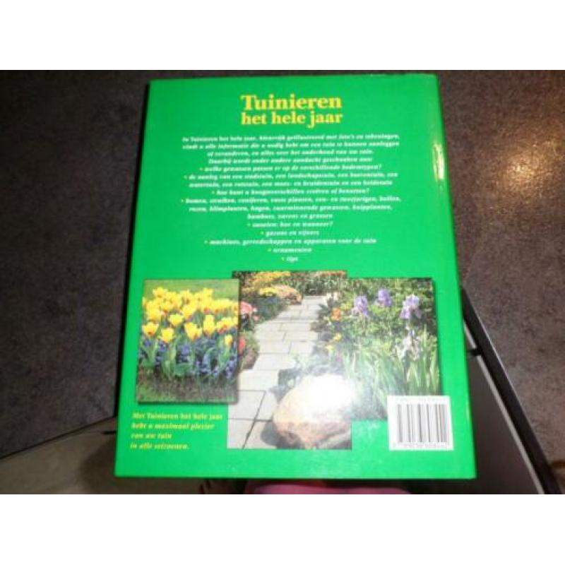 Boek Tuinieren het hele jaar (Klaas T. Noordhuis)