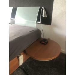 Modern 2 persoons bed met elektrische 5 zone lattenbodems