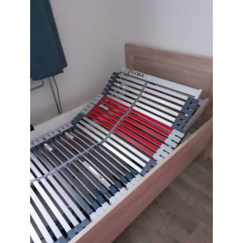 1 pers bed met electrische laten bodem