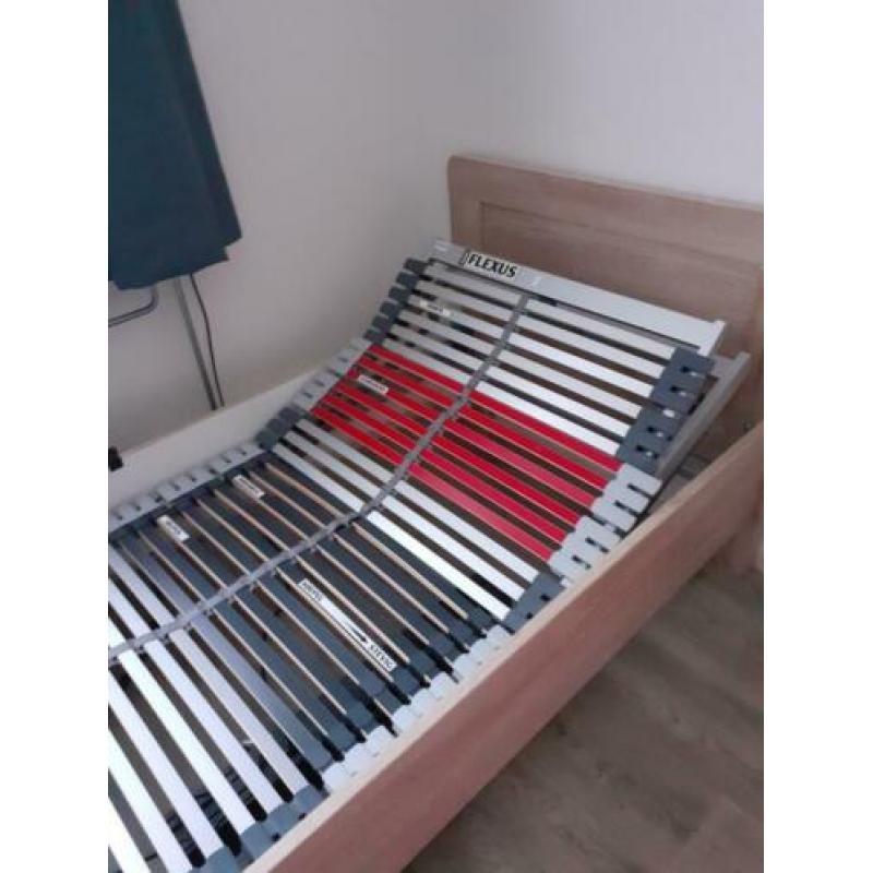 1 pers bed met electrische laten bodem