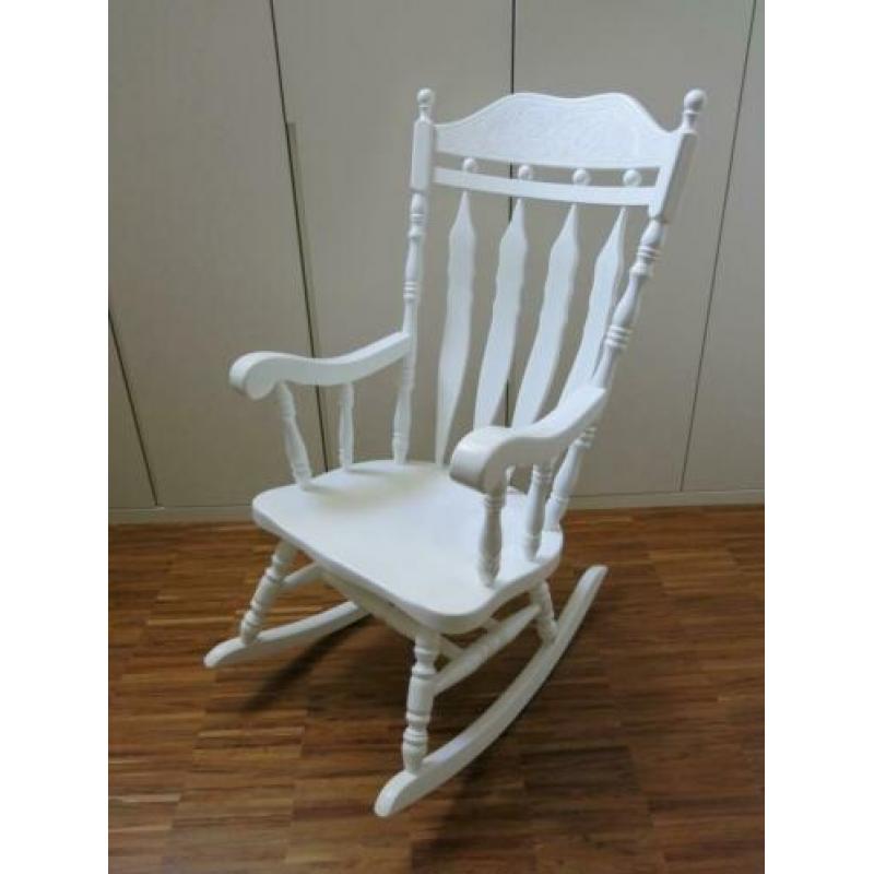 Grote witte schommelstoel