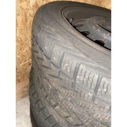 Vredestein Winterbanden met velgen 215/55 R17 98V