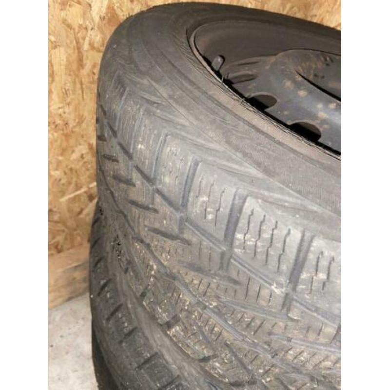 Vredestein Winterbanden met velgen 215/55 R17 98V