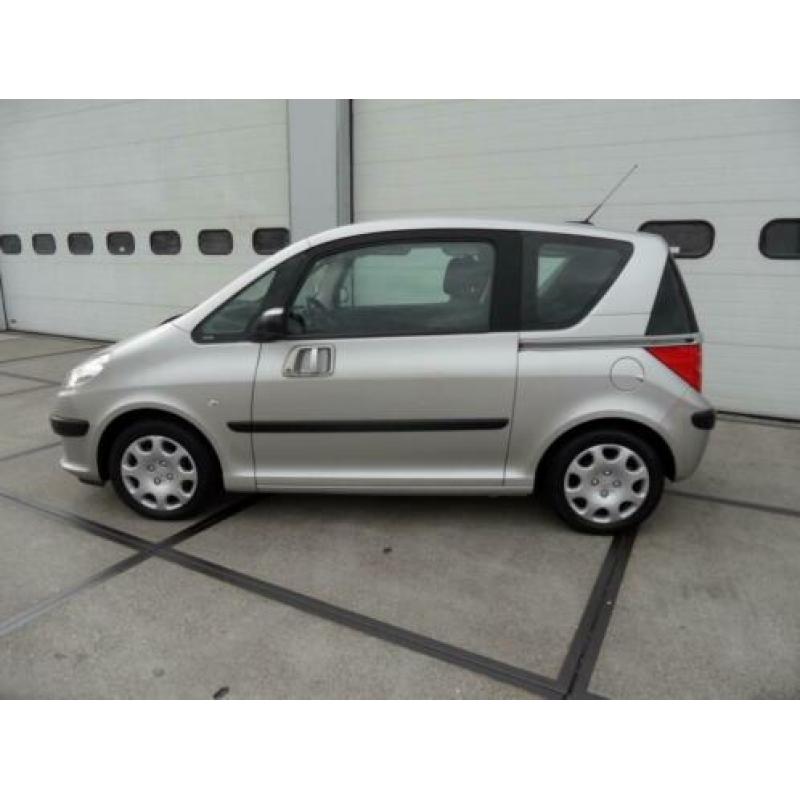 Peugeot 1007 1.4 Gentry Origin.140 Dkm