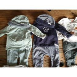 Babykleding maat 50 / 56 - 49 stuks jongens