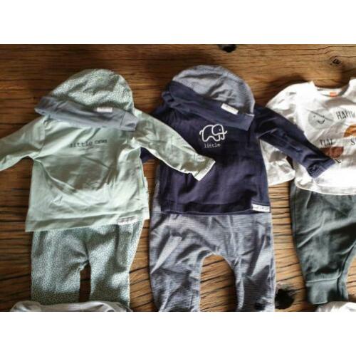 Babykleding maat 50 / 56 - 49 stuks jongens