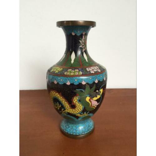 Antieke cloisonné vaasje.
